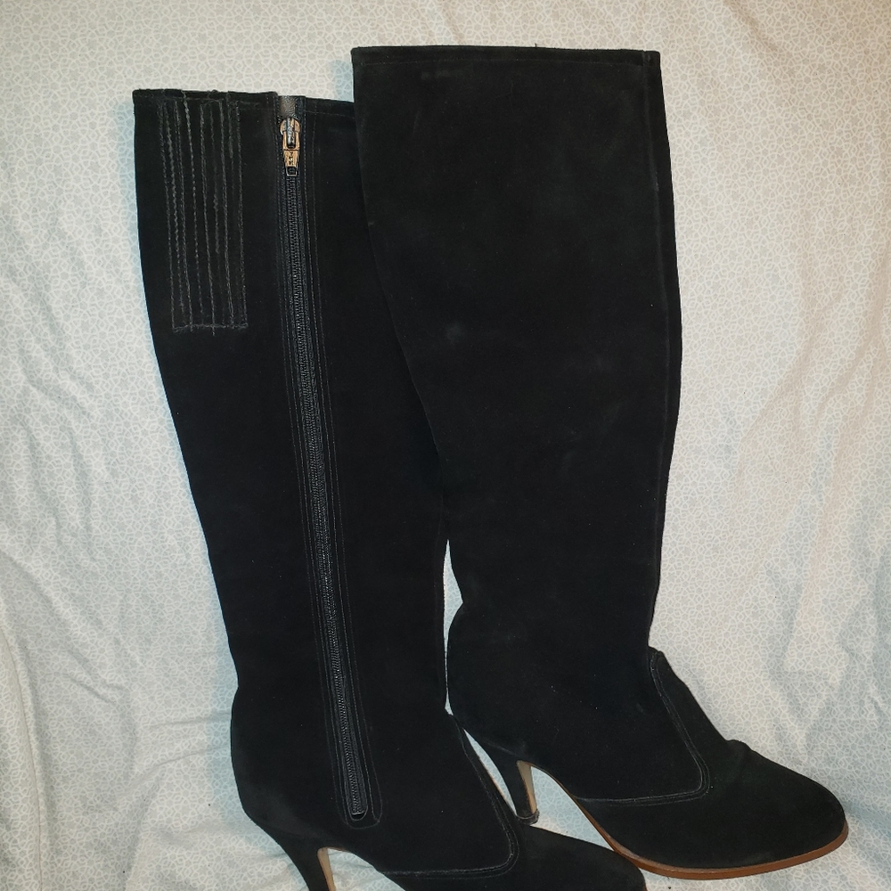 Boots - Picture 2 of 2